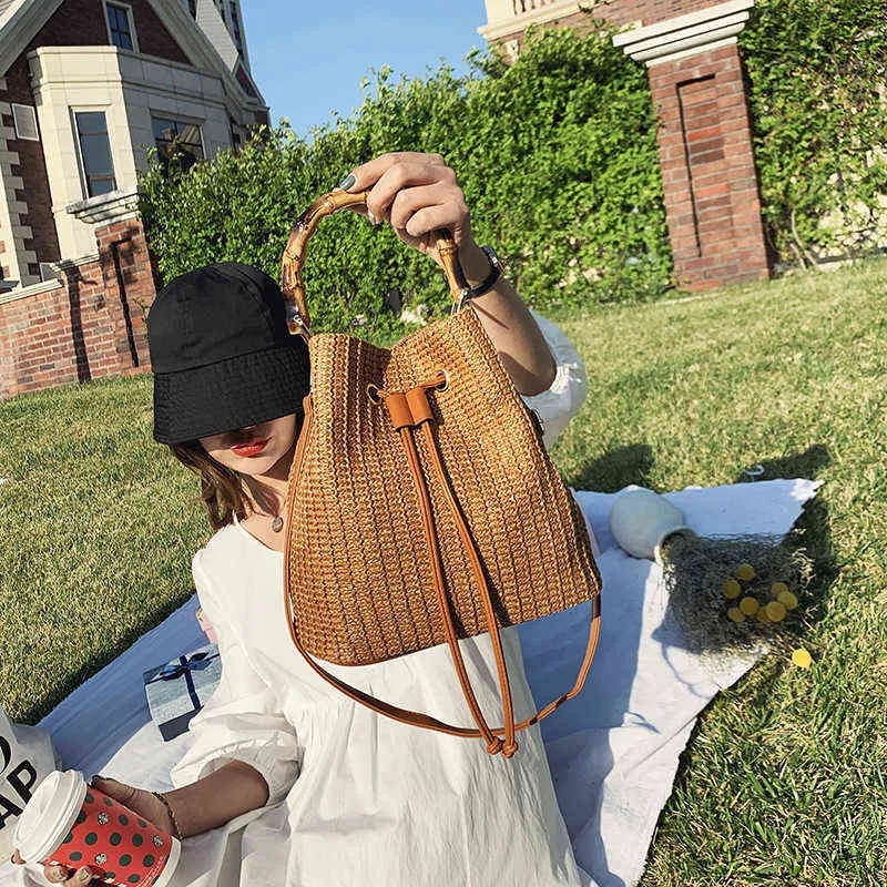 Neue Tragbare Stroh Tasche Sommer Koreanische Mode Eine Schulter Umhängetasche Bambus Eimer frauen Bag220614