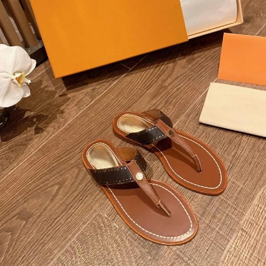 Designer tofflor Dam Tofflor Lyxiga Sandaler Märke Sandaler Flip Flops i äkta läder Slide Casual Skor Sneakers Stövlar av märke 255