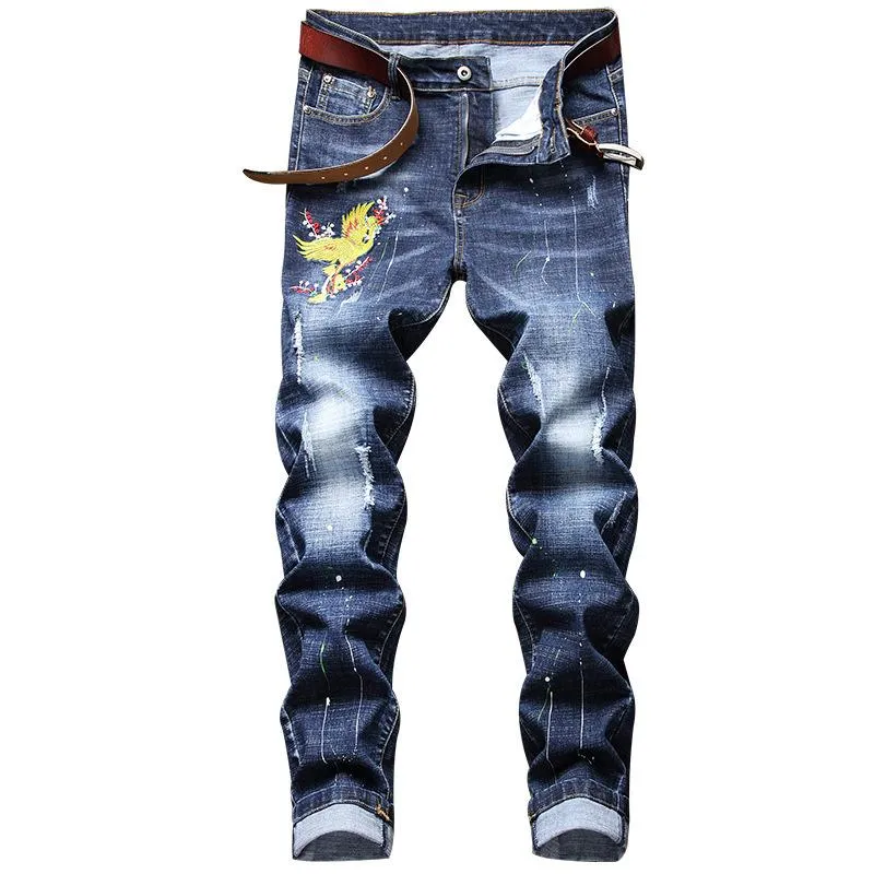 Jeans da uomo Primavera Autunno Moda Phoenix Ricamo Denim Pantaloni da uomo con stampa a colori Slim Fit Pantaloni strappati casualUomini