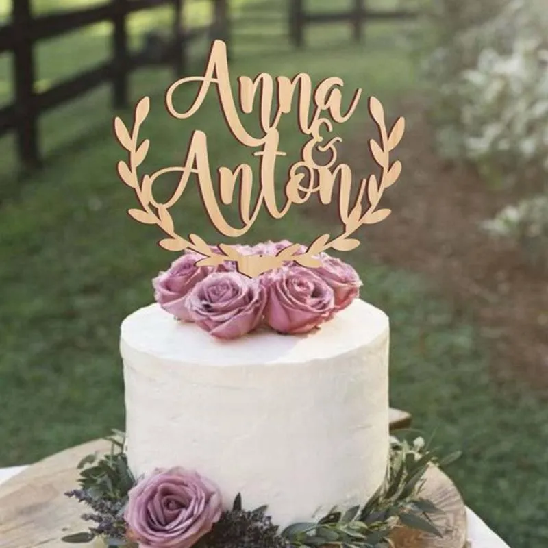 Autres fournitures de fête festives Décoration de gâteau de mariage personnalisée Noms de famille personnalisés en bois rustique avec la mariée et le marié Votre choix de boisAutre