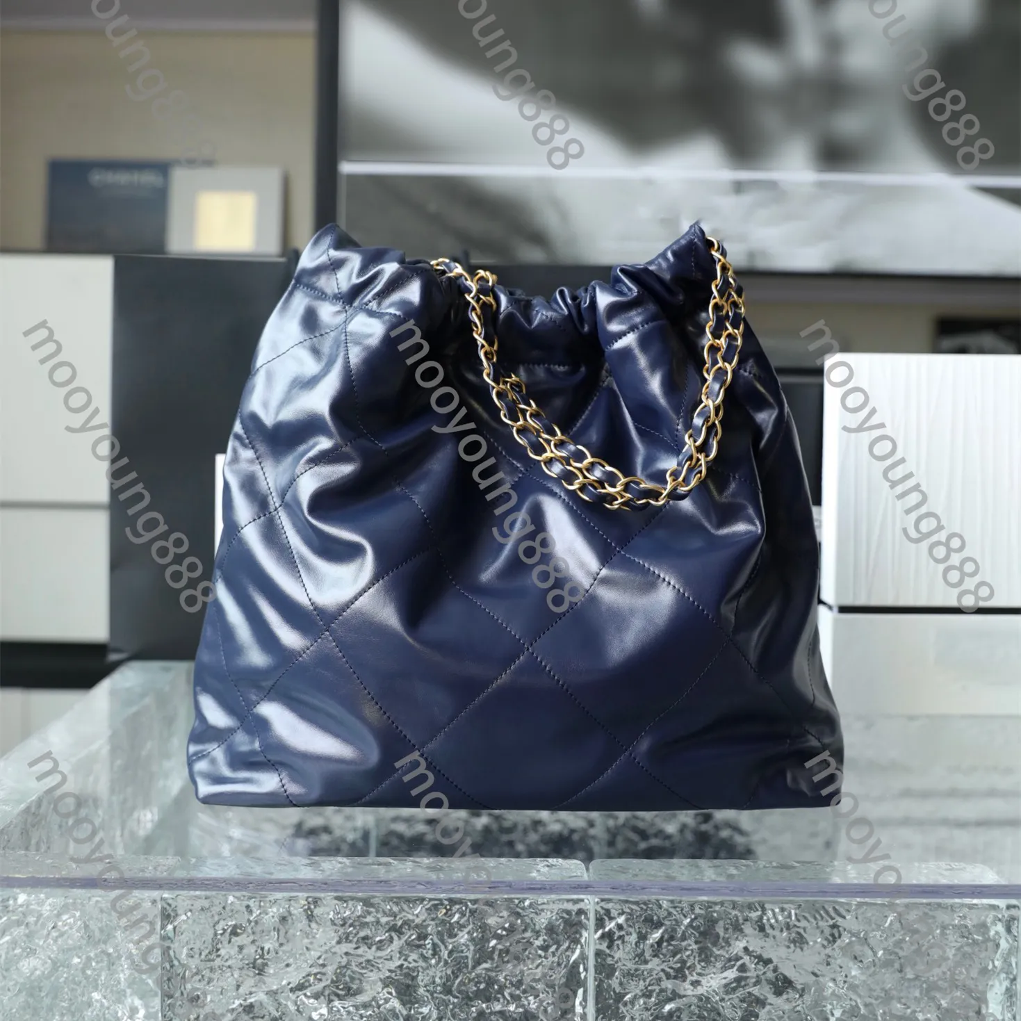 10a Top Tier Quality Luxuri Digners 22 Handväska Liten quiltad Tote Kvinnor Real Leather Bucket Purse Shopping Tote Deep Blue Calf Shoulder Gold Chain Bag Koppling