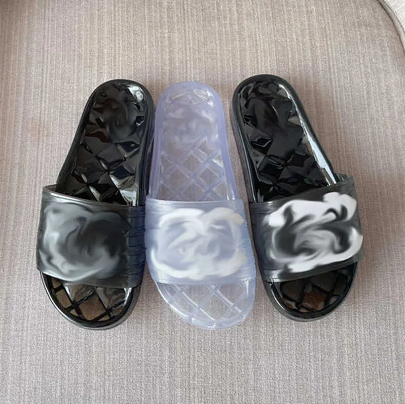 2023 35 42 Women Sizes Jelly Slippers Designer Summer Sandals Clear PVC  Rubber Crystal Shoes Beach Pool Sports Water Shoe Fashion Platform Flip  Flops Flat Slides From Brand_bagshoes, $26.06