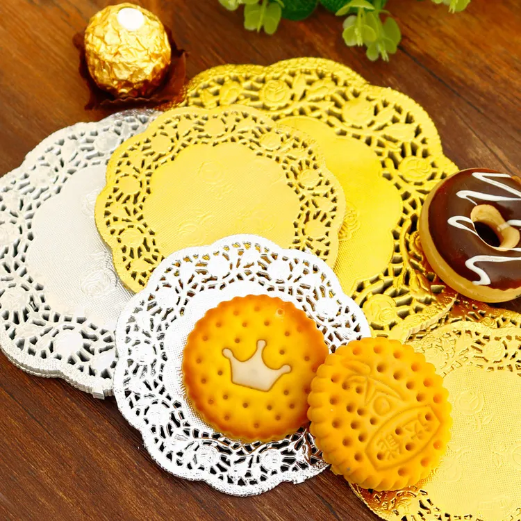 gold silver paper doilies (10)