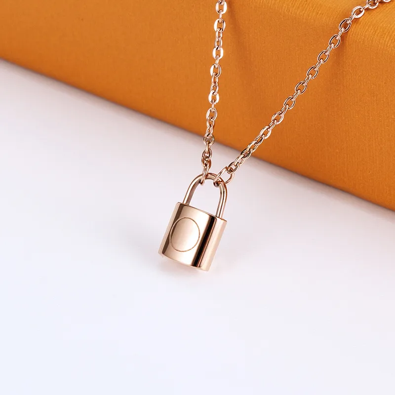 New pendant necklace fashion designer design 316L stainless steel holiday gift for men and women260j
