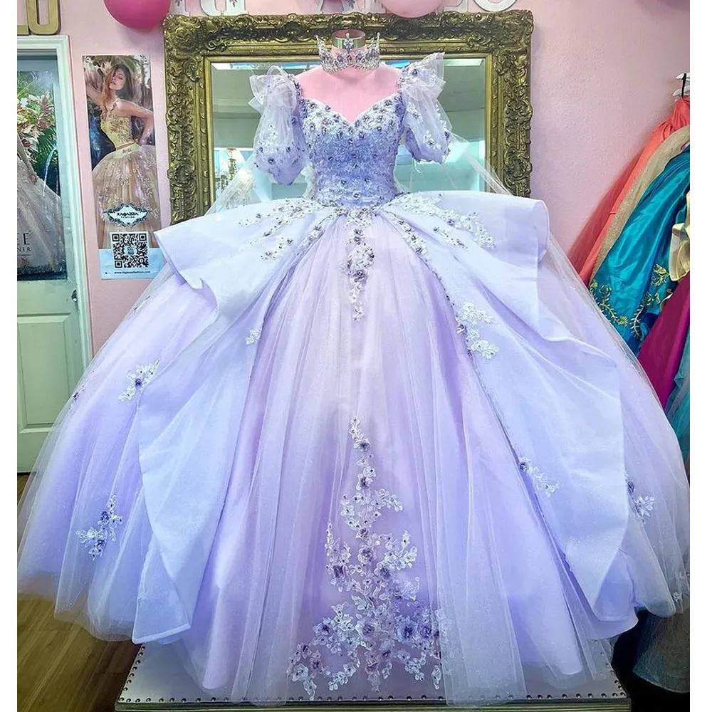 2022 Lilas Demi Manches Bouffantes Appliques Dentelle Robe De Quinceanera Robe De Bal Avec Cape De L'épaule Perles Volants Pageant Sweet 15 B0701x09