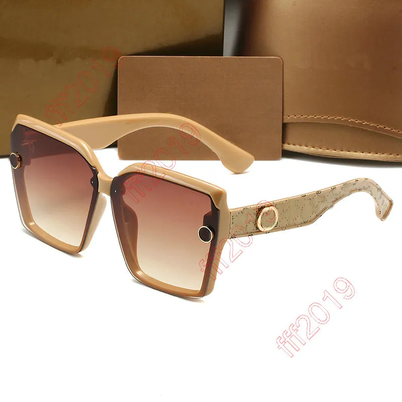 Lunettes de soleil double B carrées européennes et américaines Stars avec concave Fashion Street Shooting Ins Hip-hop Women Square Classic Retro Mens Sunglasses