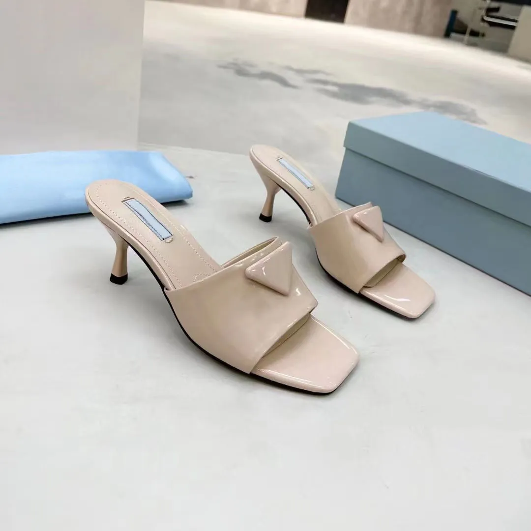 Save Big on Bulk Slider Slippers Womens Women's Floral Leather Slippers  Summer Beach Sliders Sandals Loafers Best Deals on DHgate