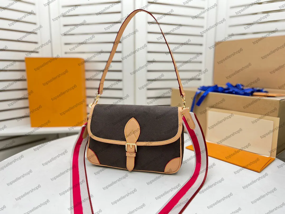★MCLANEE★ 987 Diane Shoulder and Crossbody Bag 987diene Designer Canvas Satchel Brixley Crossbody Bag With Cowhide