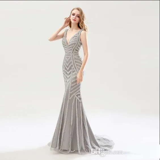 Vintage Sleeveless Silver Arabic Dubai Evening Dresses Formal Mermaid Gowns Sheer Beads Pageant Long Celebrity Gowns Prom Dress