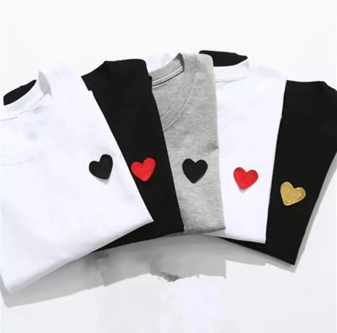 Camisetas para hombre de Play, camisetas populares europeas y americanas con estampado de corazón rojo pequeño, camiseta para parejas para hombres y mujeres