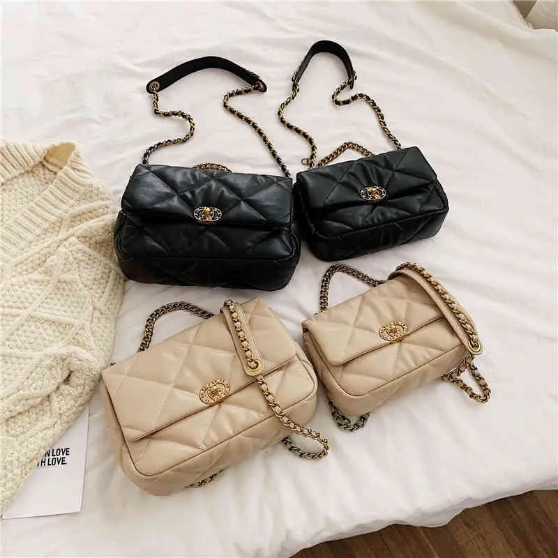 Designer Bag 2024 New Launch Style Sense Cloud Lingge Envelope