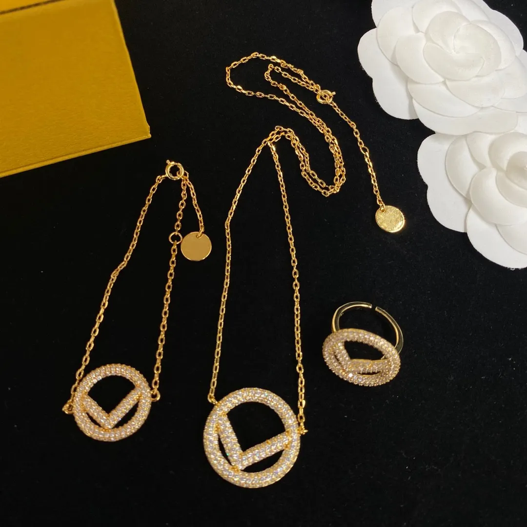 Дизайнерские ожерелья браслеты серьги роскошные бренды набор ювелирных украшений моды дамы подарки на День святого Валентина