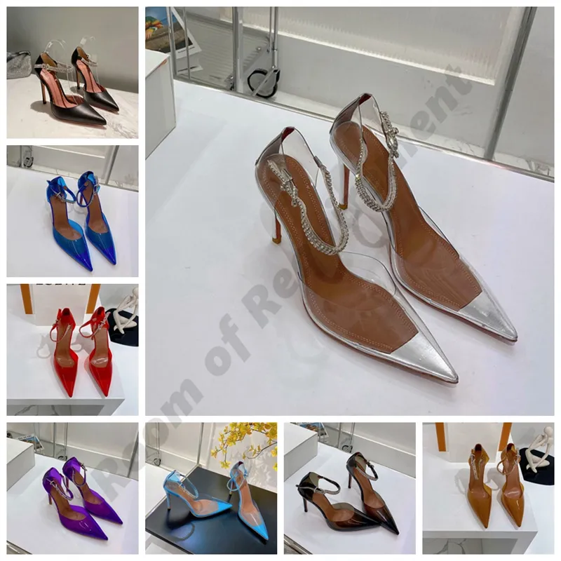 2022 PVC puntige kledingschoenen kristallen pompen diamant enkel riemen sandalen schijnen 9,5 cm hoge hakken lege sexy damesschoen zomer verfraaide amina