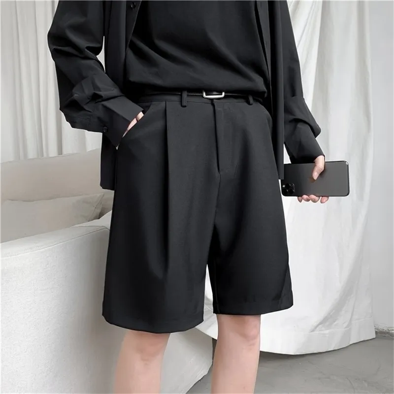Coréen Mens Shorts Straight Fit KneeLength Costume Pantalon Solide Beige Noir Été Vêtements Étudiant Mince Lâche Casual Hommes Shorts 210322