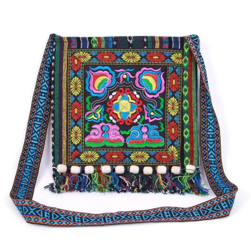 Evening Bags Women Bohemia Vintage Chinese National Style Ethnic Shoulder Bag Embroidery Boho Hippie Tassel Tote MessengerEvening