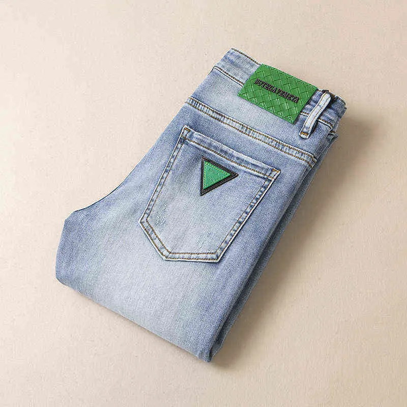 Printemps 2022 et été mince bleu clair coréen jean hommes Slim Fit petit pied élastique pantalon marque de mode