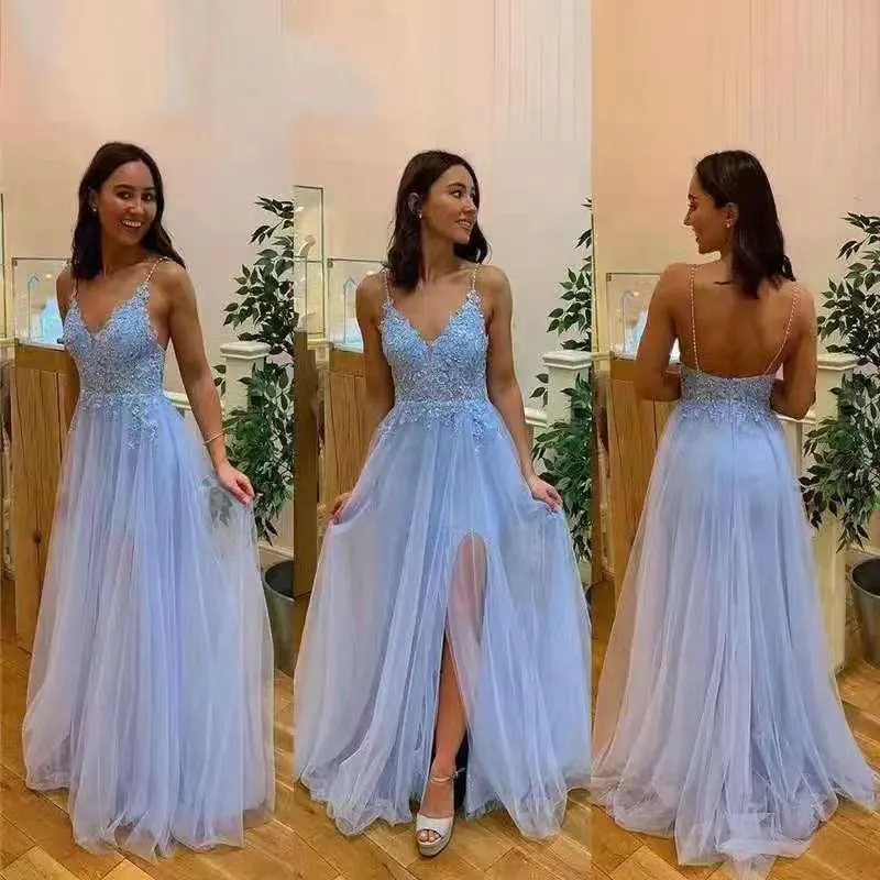 Abiti da festa Azzurro Split Prom Applique in pizzo Perline 2022 Scollo a V Cinturino per spaghetti Una linea Tulle Abito da sera senza schienale Festa formaleFesta