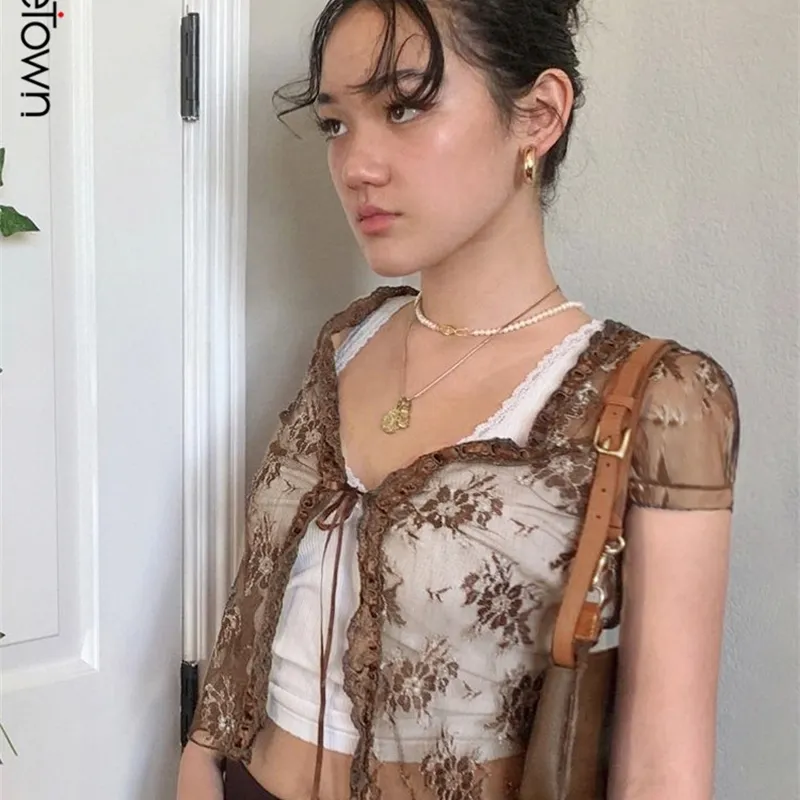 Sweetown Brown Vintage Lace Crop Top Short Sleeve See Through Sexy Mesh Woman Tshirts V Neck Lace Up Floral Kawaii kläder 220617