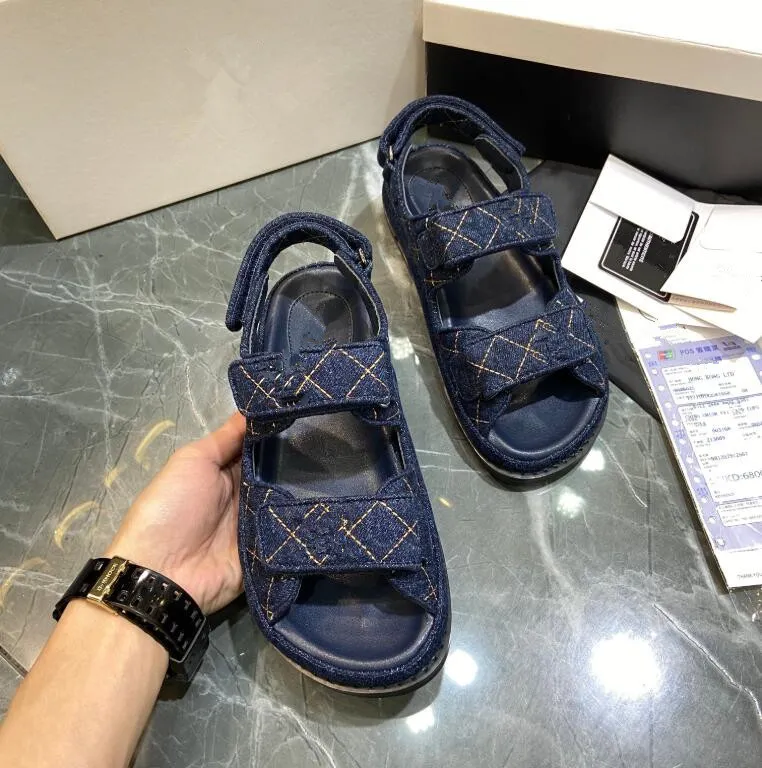 Sandalias best sale chanel 2020