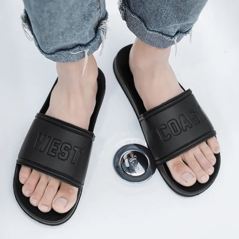 Homens de verão Slippers Slides de casa de banheiro para casa Sapatos de jardim ao ar livre Massage