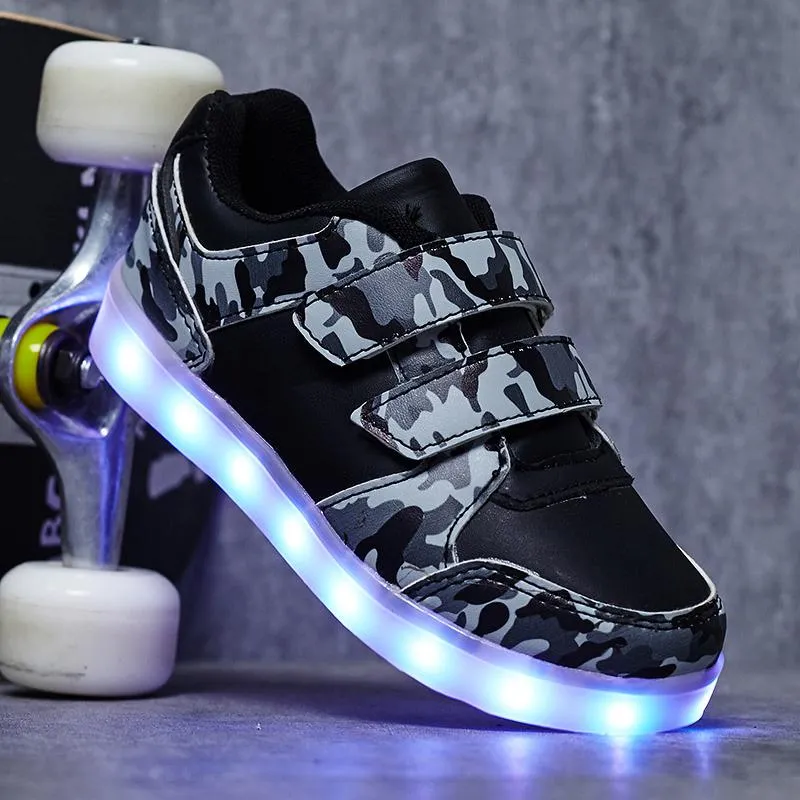 Atletik Açık Hava Çocukları LED Işık Up Ayakkabıları Yanıp Sönen USB Şarj Edilebilir Sabahlar ve Kızlar İçin Yürüyen Erkek Çocuklar Moda Sneakersat