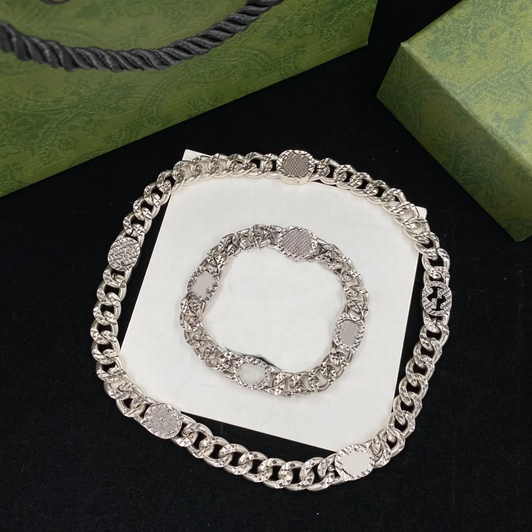 Designer rostfritt stålhalsband för unisex bokstavarmband guldkedja leverans av hög kvalitet choker halsband smycken