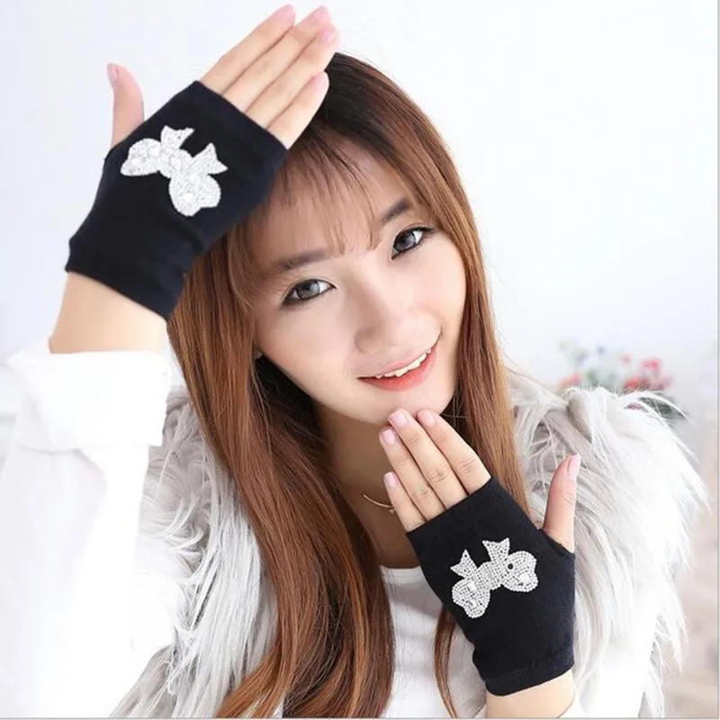 Cinq doigts gants gants de dessin animé animaux crâne d'hiver rivet typing gant femmes tricot chaud diamants paillettes fraîcheur tactile sans doigt dansant mi