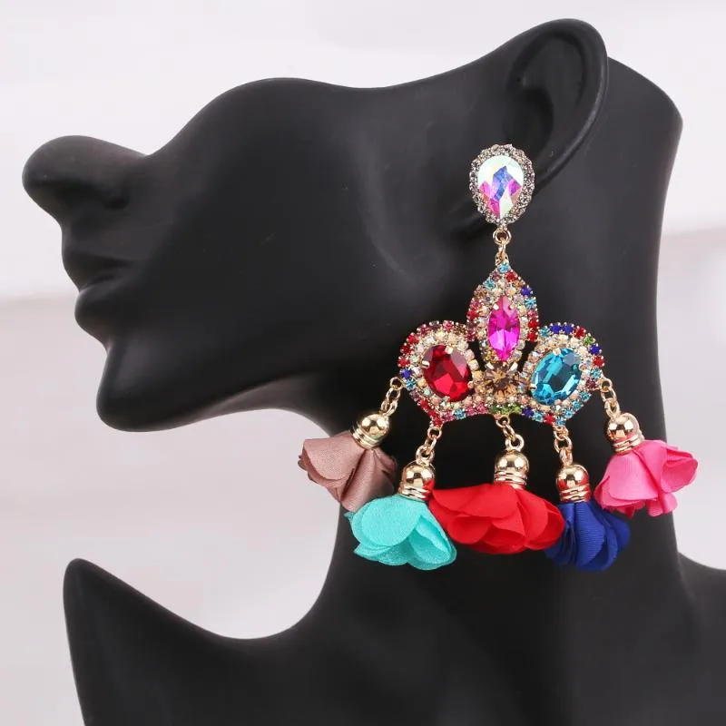 Bengelen kroonluchter elegante bloem hanger drop -oorbellen voor vrouwen verdrinken mode overdreven metalen bloemen statement oorrang sieraden