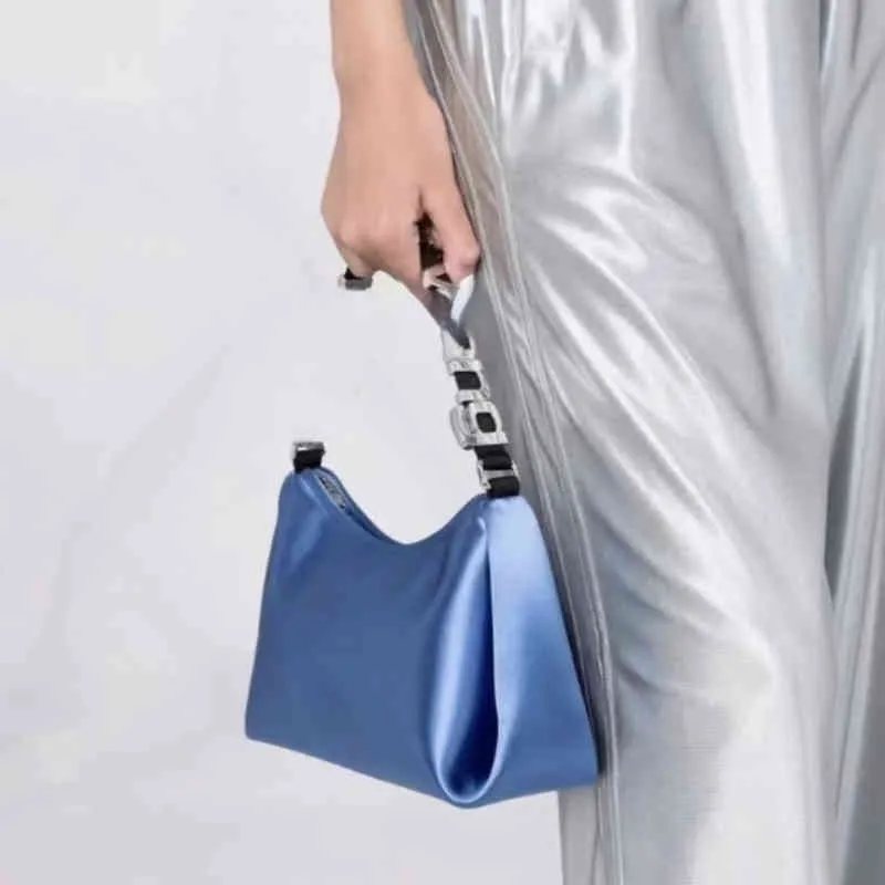 AW Spring Summer Marquess fluorescerande Satin Handväska Dumpling Bag Wandering Underarm Bag Girl 220614