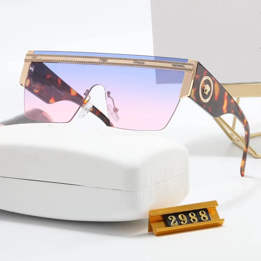 Oversized Square Sunglasses: Retro Gradient, Big Frame, UV  display picture 3