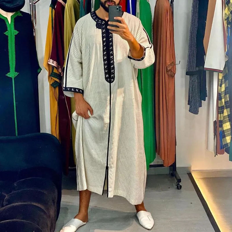 Abbigliamento etnico Moda musulmana Abito da uomo Abito lungo Abaya Caftano Arabo islamico 2022 Camicia patchwork con stampa a righe