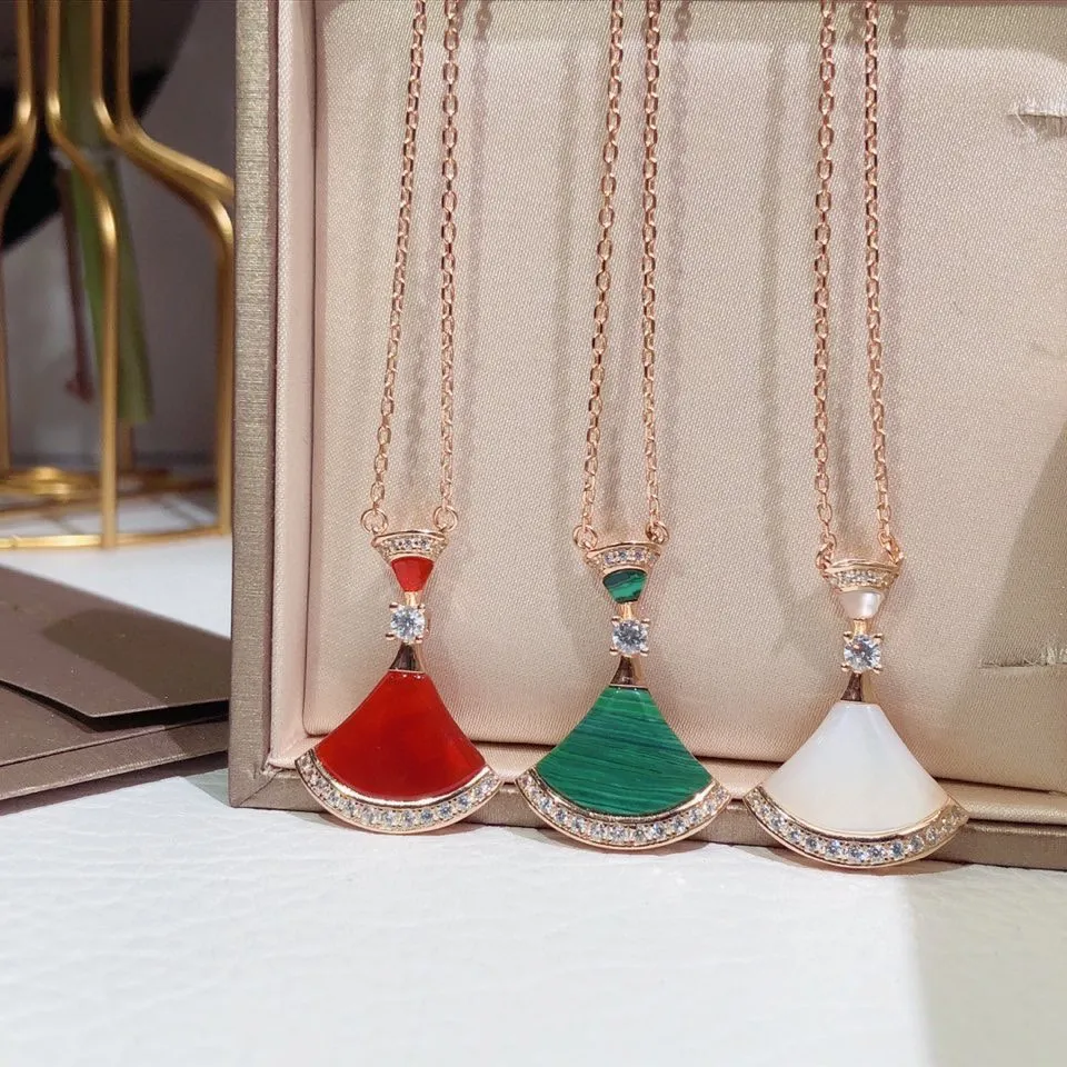 Fan şekli diva uzun elmas Kolye Bayanlar Kadınlar için Klasik Tasarımcı Kolye Kolye Takı süper Kalite