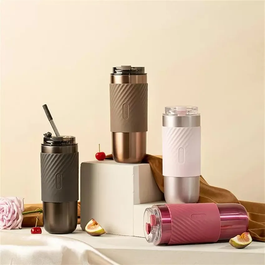 Drinkware Mugs Water Bottles Portable Thermos Cup Large-capacity Coffee Cup With Straw Insulation food grade silicone