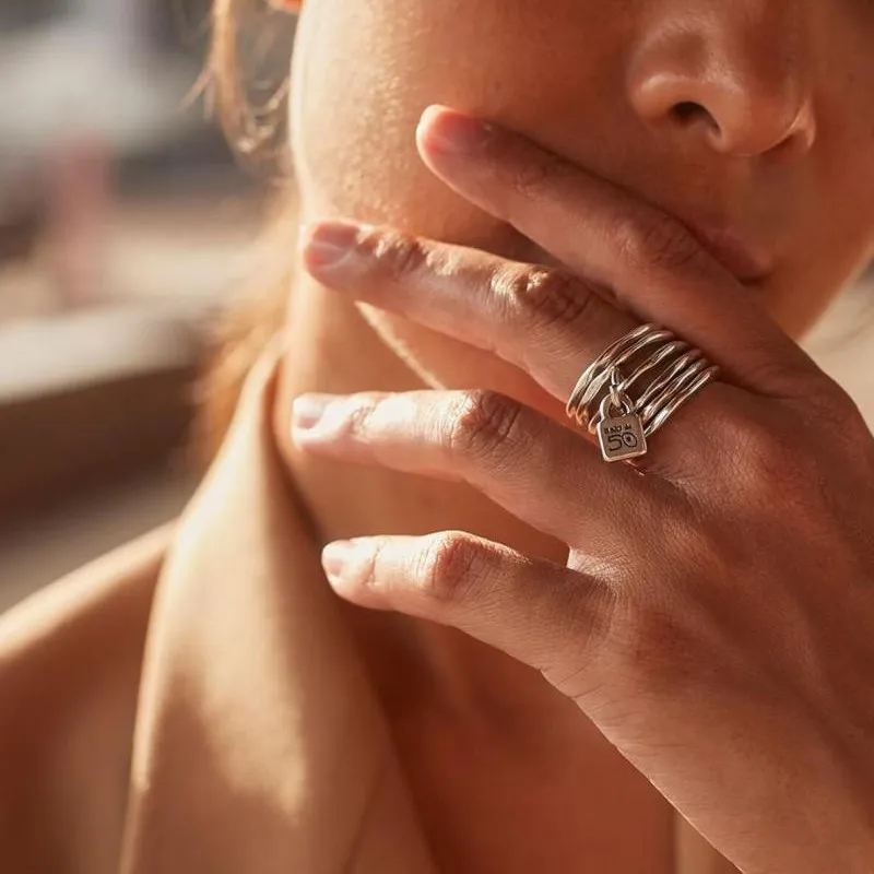 Uno de 50 online anillos mujer