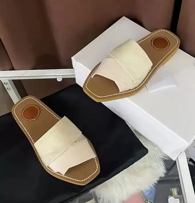 Kadın Sandal Terlik Woody Mules Terlik Tasarımcı Tuval İşlemeli Çapraz Dokuma Sandalet Yaz Açık Peep Toe Rahat Terlik Mektup Stilist Ayakkabı