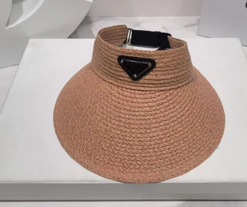 Designer Straw Visors Beach Sun Caps Mens Women Summer Metal Triangle Grass Braid Hats High Quality Men Woman Wide Brim Straw Hat Travel Cap Casquette 