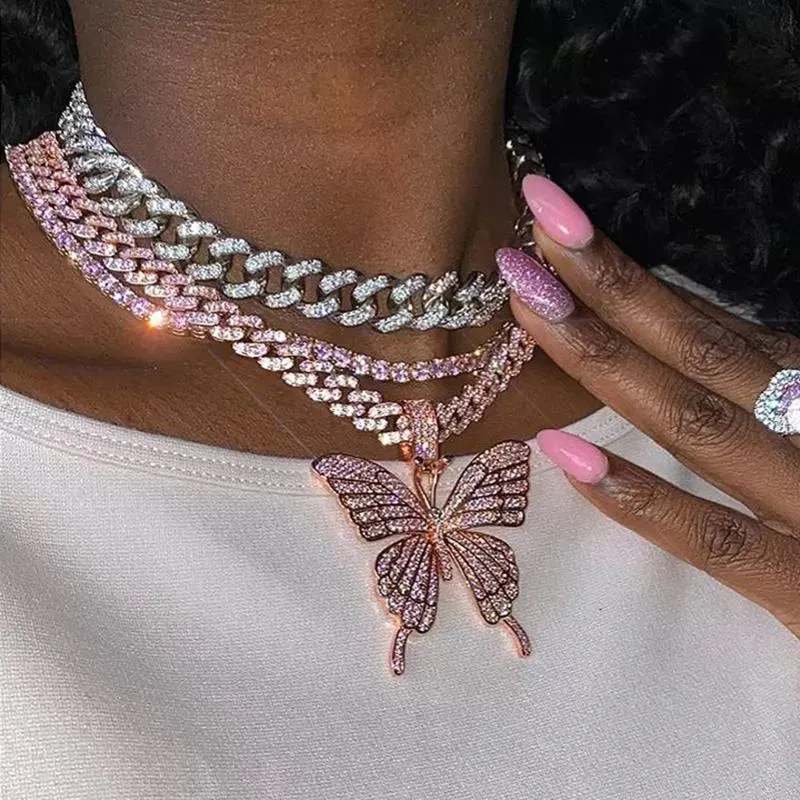 Cadenas Hip Hop Pink Big Butterfly Colgante Chunky Cuban Gargantilla Collares Para Mujeres Multicolor Rhinestones Metal Link Chain Punk JewelryChains