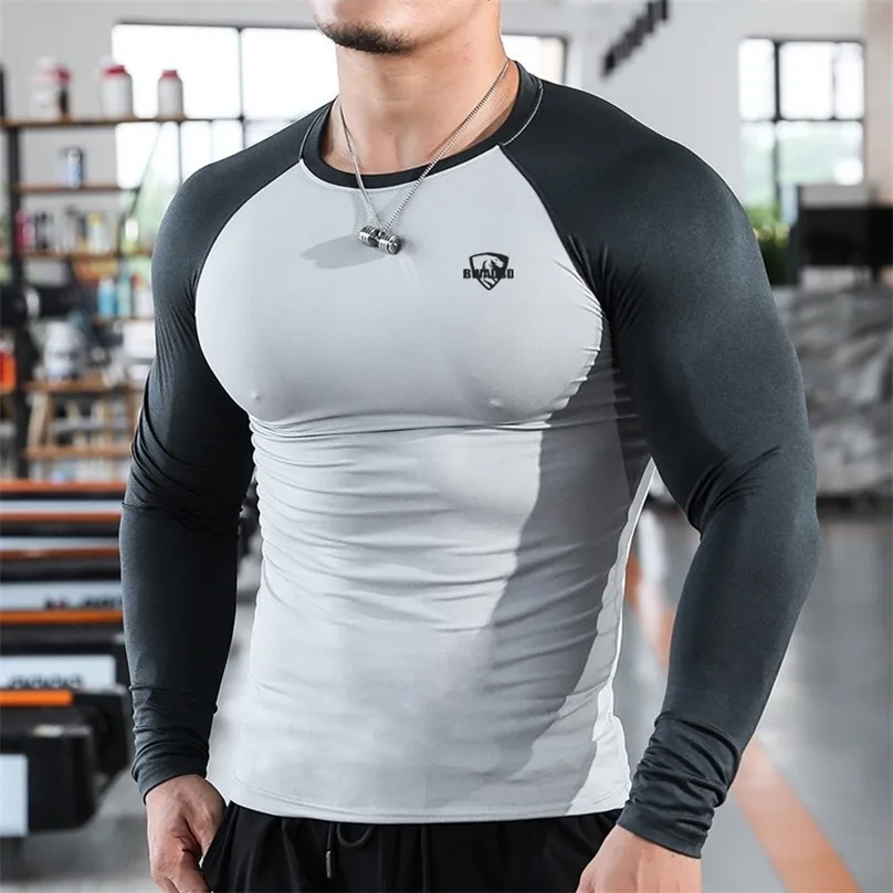 Hommes en cours d'exécution serré sport t-shirt compression séchage rapide à manches longues t-shirt mâle Gym chemise Fitness t-shirts hauts vêtements 220615