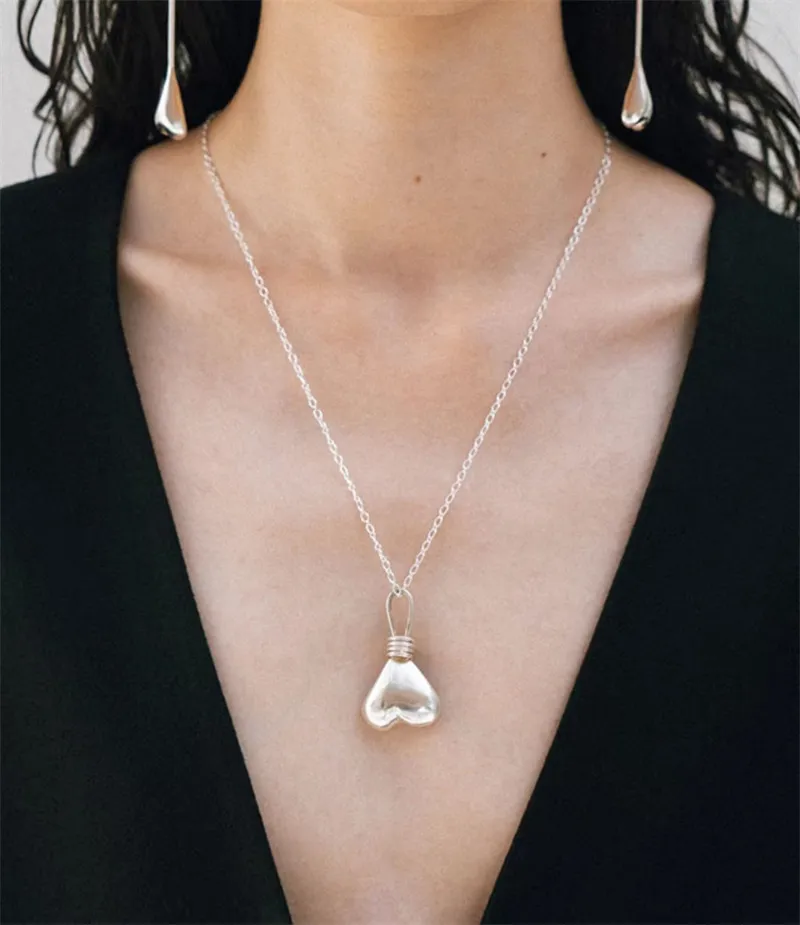 Créateur de mode Peach Heart 925 Sterling Silver Pendant Necklace Women's Tide Brand Accessoires de bijoux doux et polyvalents