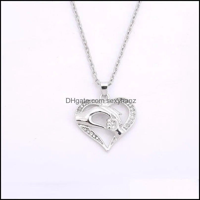 love heart pendant necklace mother and child in hand necklaces chains mother`s day gift jewelry accessories 3 styles x49fz a