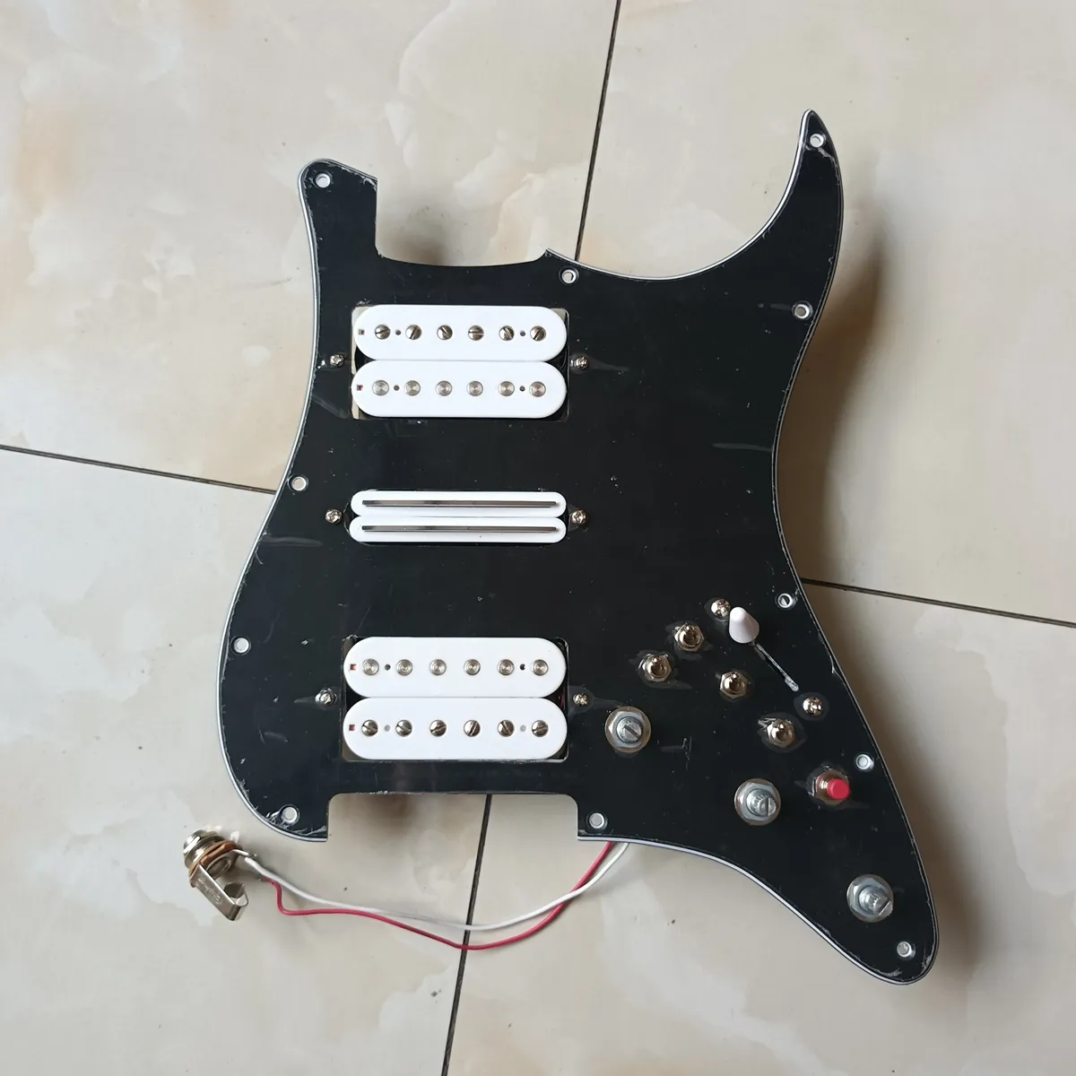 Atualização carregada de pickups hsh pickups define switch multifuncionque White Humbucker Pickups Fiação adequada para combinações de estilo de guitarra 20