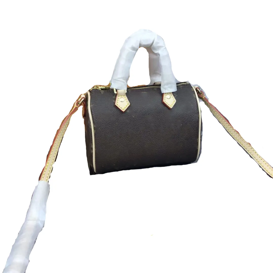 Classics Crossbody Çanta Yüksek Kaliteli Lüks Tasarımcı Bayan Moda Çanta monogram Çanta Kadın Luxurys Markalar Omuz Çantaları