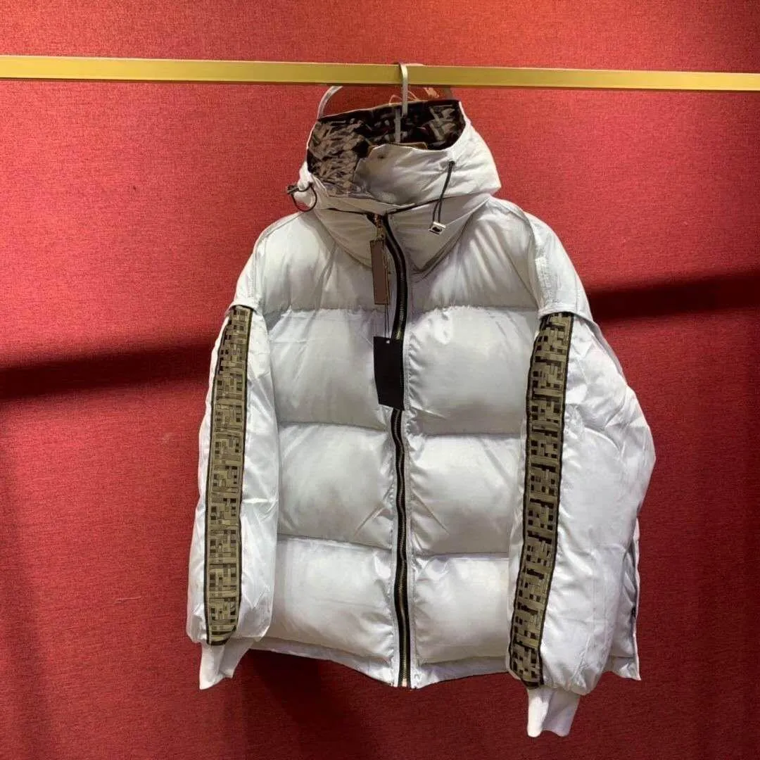 2024メンズデザイナーダウンジャケット冬の最新の綿女性Jacketsパーカーファッション屋外c oupple黒と白の肥厚温かいコートトップ1tgxs