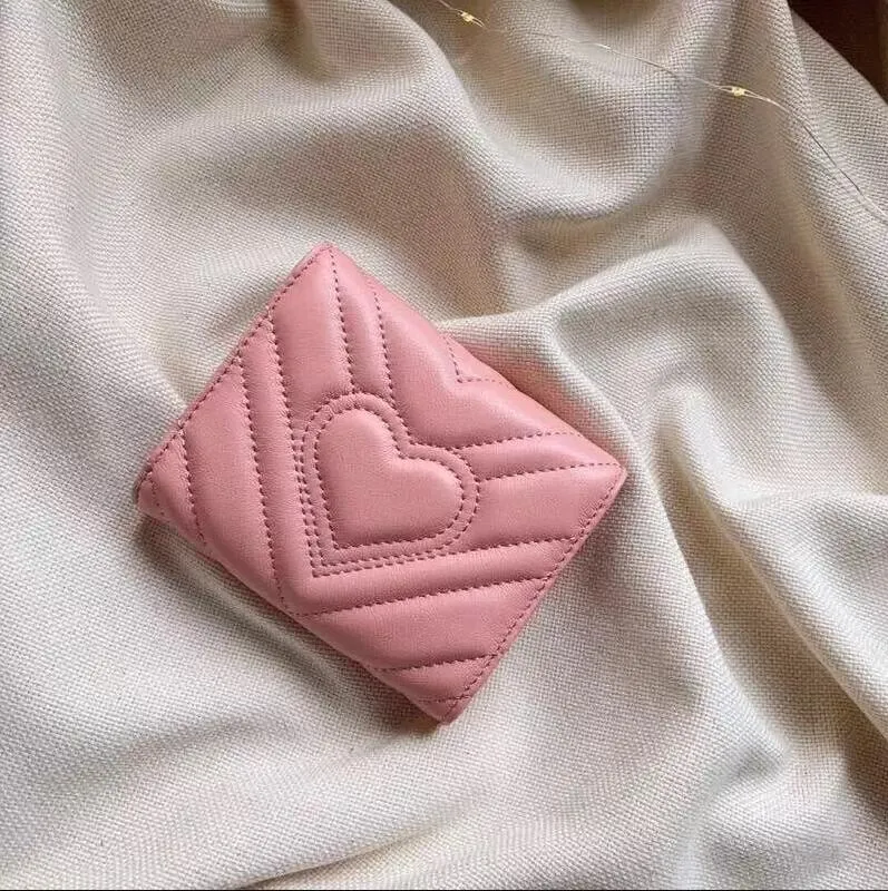Короткие кошельки повседневные кошельки тисненные кожаные кожи для сердца с коробкой женской роскошные розовые кошельки для кошелька сумки для карты кошельки