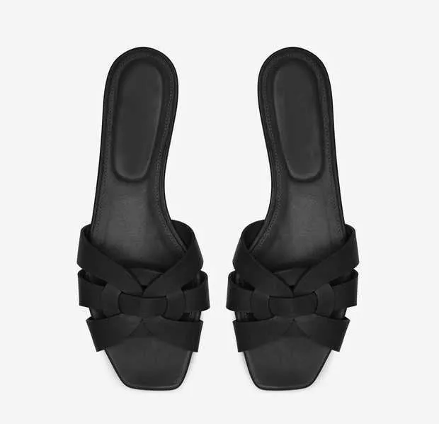 Tribute flat sandals on sale in smooth leather