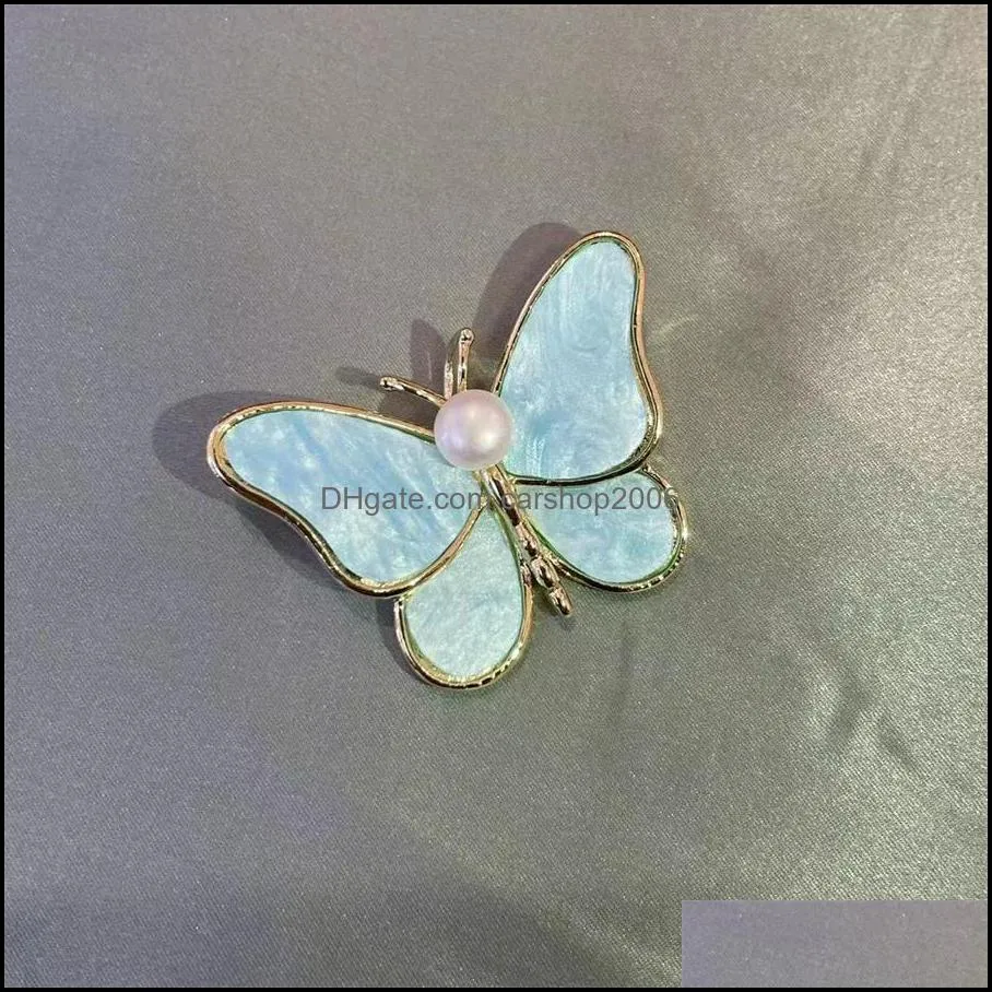 Party Favor Autumn and winter new butterfly brooch women`s advanced design Brooch Sweet pearl pin clothing accessories wholesale