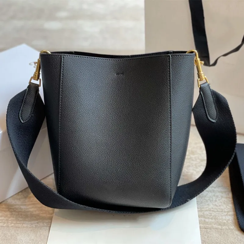 Tasarımcı Klasik Lüks Tasarımcı Kadınların Sangle Buck Bag Crossbodybag Moda Çantası Beden 20 25cm