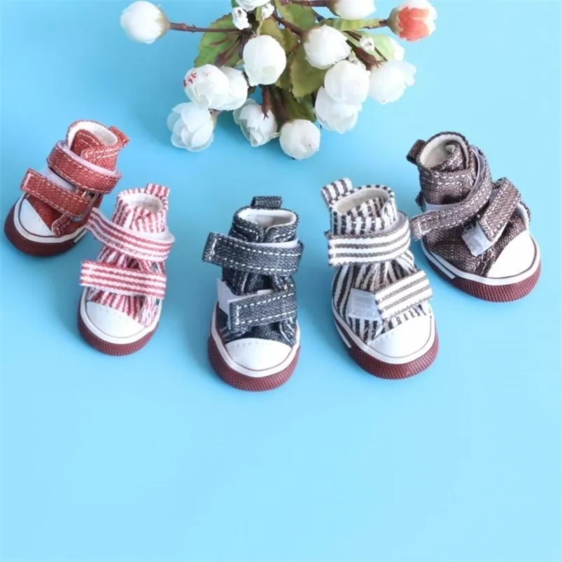 4 PCS PUPPY PET HOND ANTI SLIP SCHOENEN SNEAKERS BEHADBAAR BOOTIES OUTDOOR CASUAL CANVAS VOOR TEDDY Small Middle Dogs LJ201006