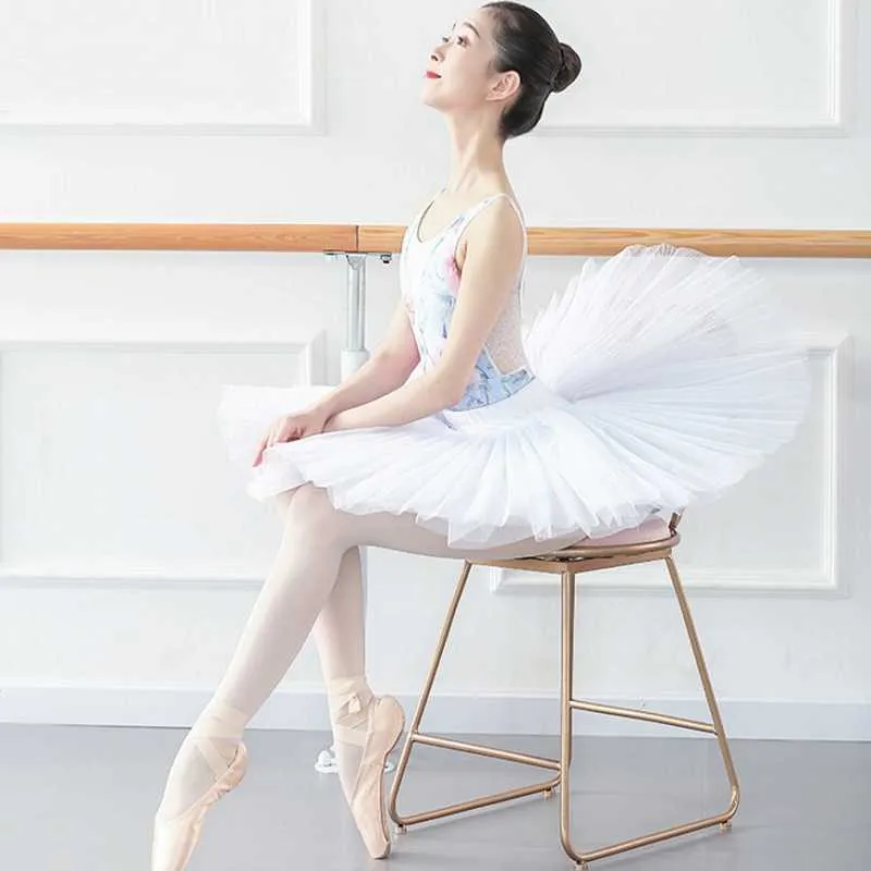 Scene Wear Professional Performance Ballet Swan Lake Tutu White Black Elastic midja Vuxen Ballerina Hard Mesh Tulle kjol Tutus med trosor