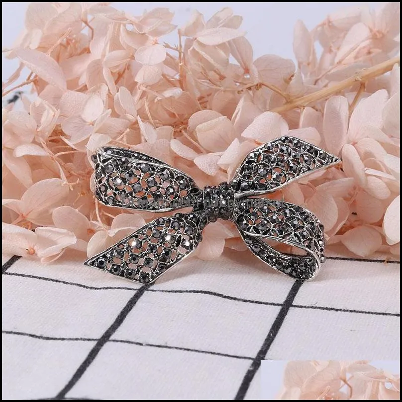 Pins, Brooches 2021 Vintage Gift Gun Black Rhinestone Bowknot For Women Clothing Large Brooch Pin Fashion Elegant Jewelry